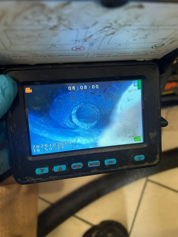 Écran de contrôle vidéo de l’intérieur d’une canalisation